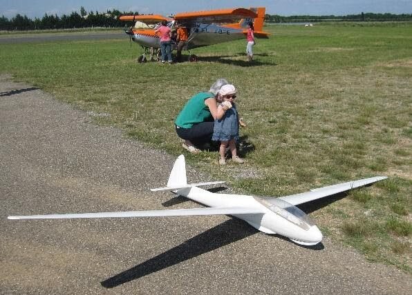 Modell des Segelflugzeugs »Storch« im Maßstab 1:3